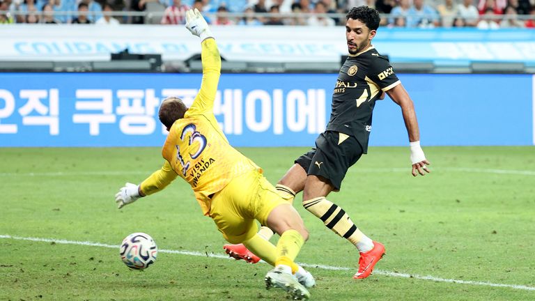 曼城3-1战胜马德里竞技:安托万·塞梅诺为奥马尔·马尔穆什助攻两次,瑞安·艾特·努里补上第三球